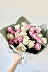 A combination of soft roses