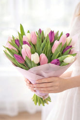 Pastelinių spalvų tulpių puokštė