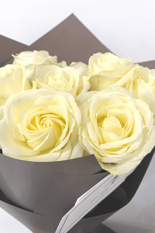 Baltų rožių puokštė | Pink Ocean Gėlės